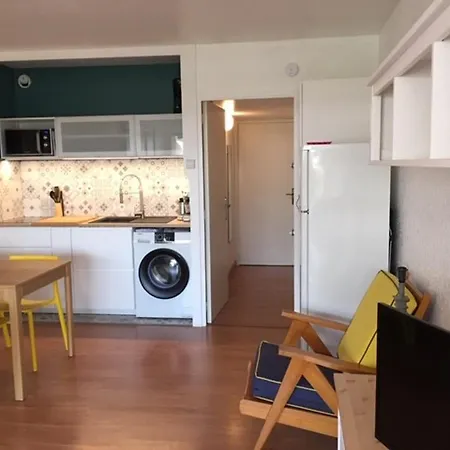 Apartment Avec Terrasse A Port Camargue, Piscine Et Parking - Fr-1-731-114 *
